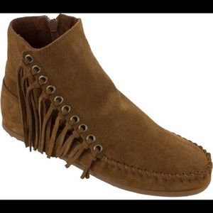 Minnetonka Willow Boot SZ 10 Dusty Brown